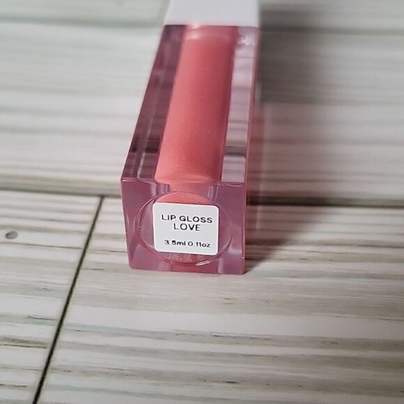 Ofra Lip Gloss Love  - Picture 3 of 6